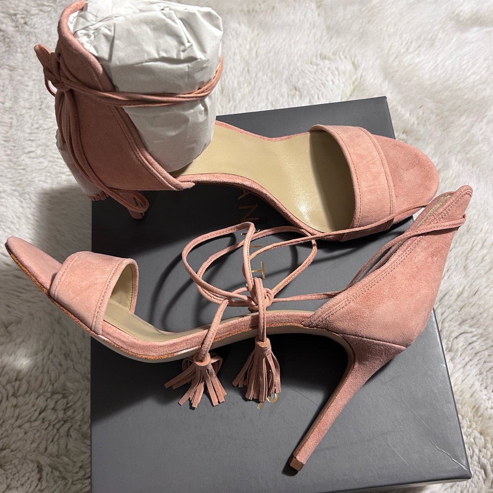 NIB Ann Taylor Esme Tassel Heels Size 9
